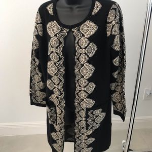 Sweater long sleeves black/cream see design on bk